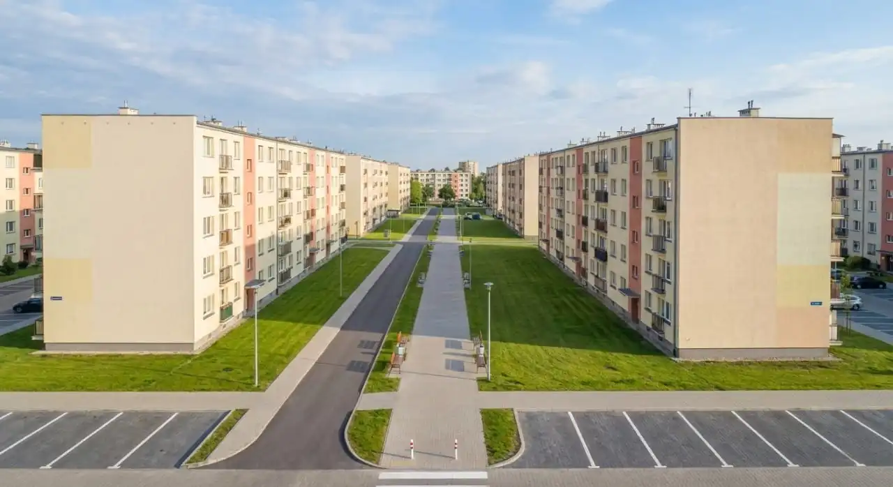 Zadbane osiedle w Łodzi